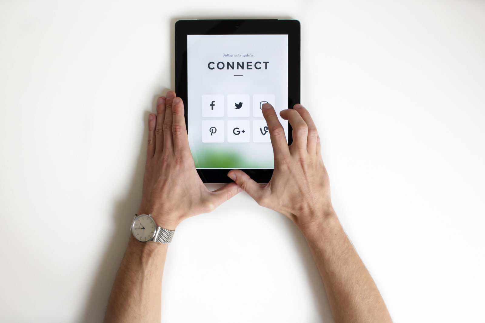 Realizzare un sito web che non porta nessun risultato è l'investimento giusto? photo by nordwood themes